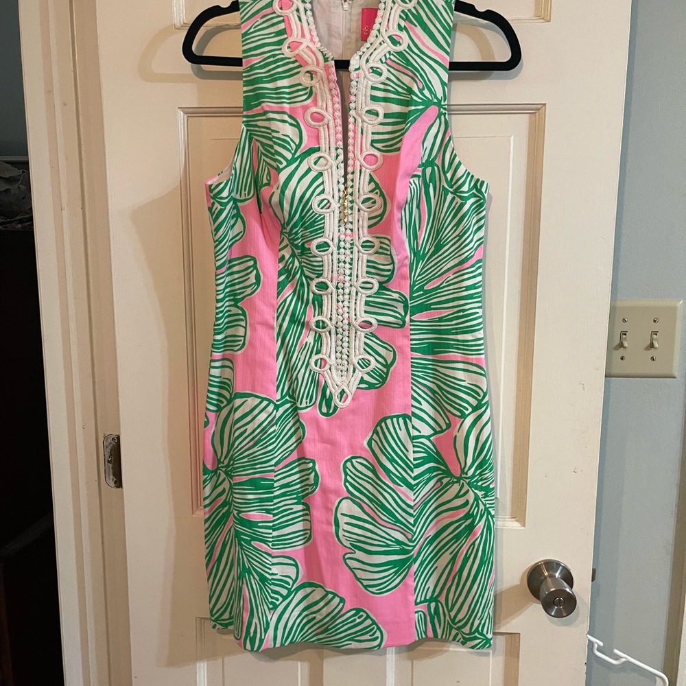 Lilly Pulitzer shift dress.  Size 6